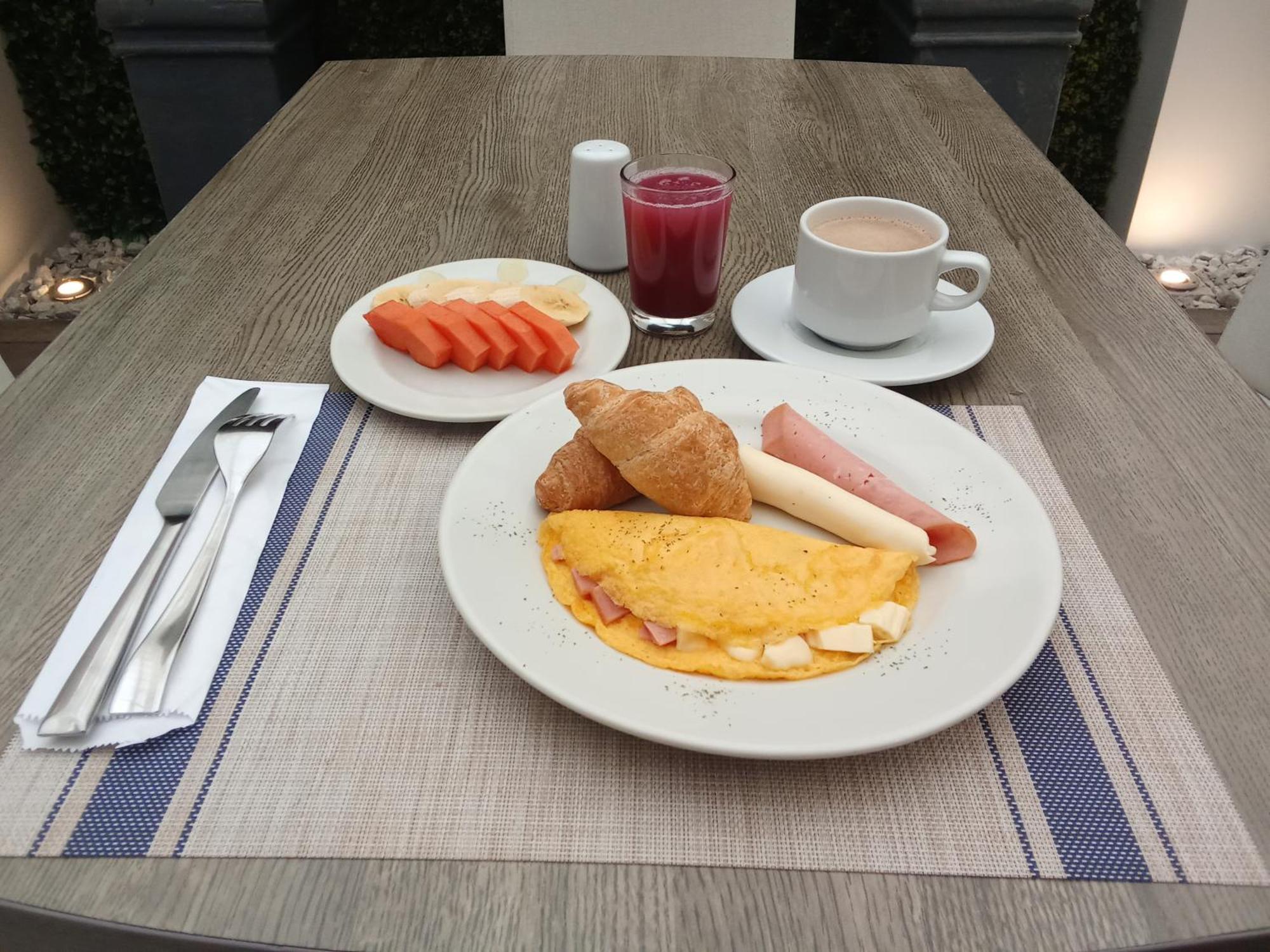 Hotel Castellana 100 Bogotá Eksteriør bilde